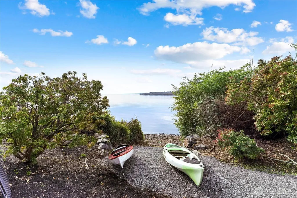 11121 79th Place NE Kirkland WA 98034