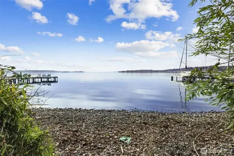 11121 79th Place NE Kirkland WA 98034