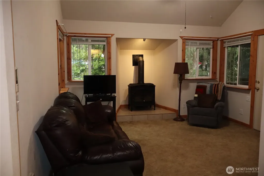 31 E Colvos Pl E Shelton WA 98584