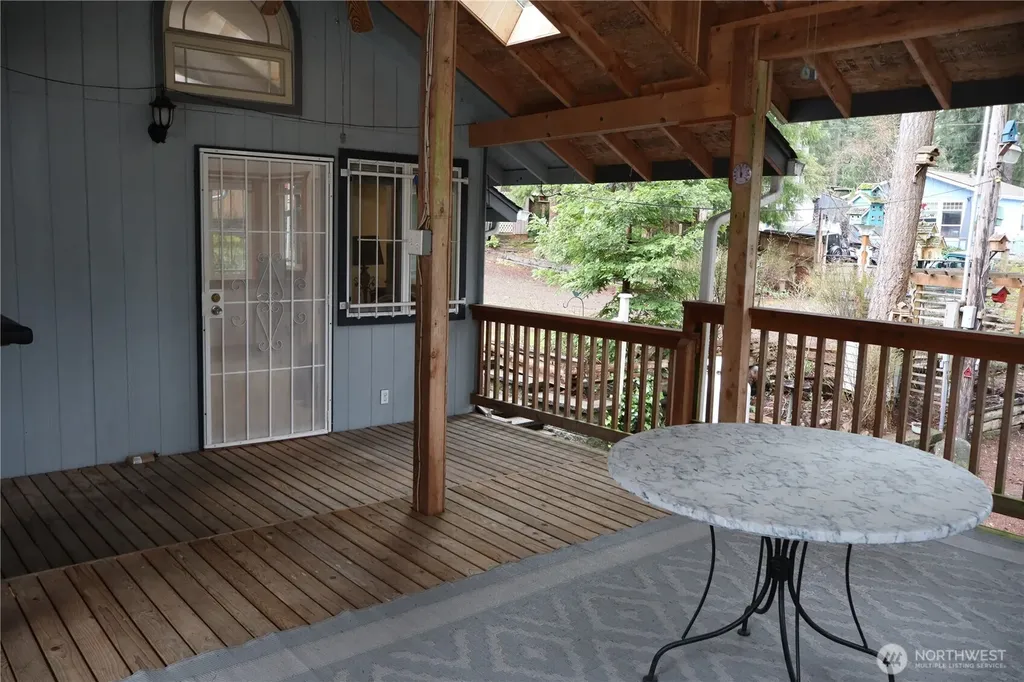 31 E Colvos Pl E Shelton WA 98584