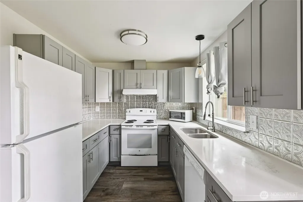 9819 148th Street Ct E Puyallup WA 98375