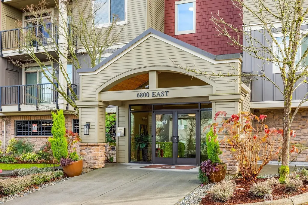 6800 132nd Place SE Newcastle WA 98059