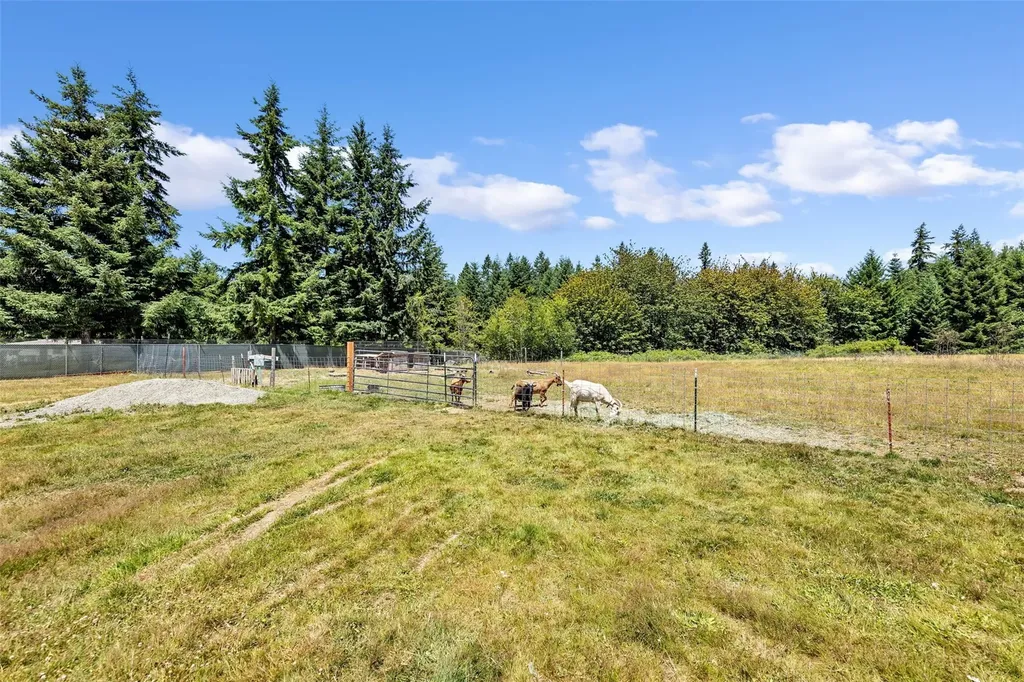 241 Foster Creek Road Toledo WA 98591