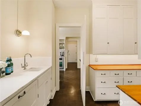 1223 Spring Street Seattle WA 98104