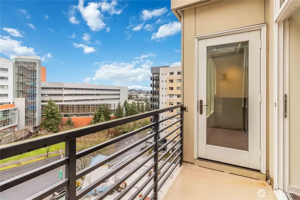 300 110th Avenue NE Bellevue WA 98004
