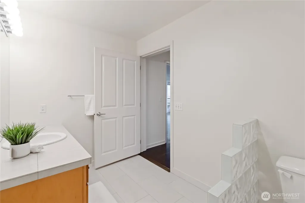 300 110th Avenue NE Bellevue WA 98004