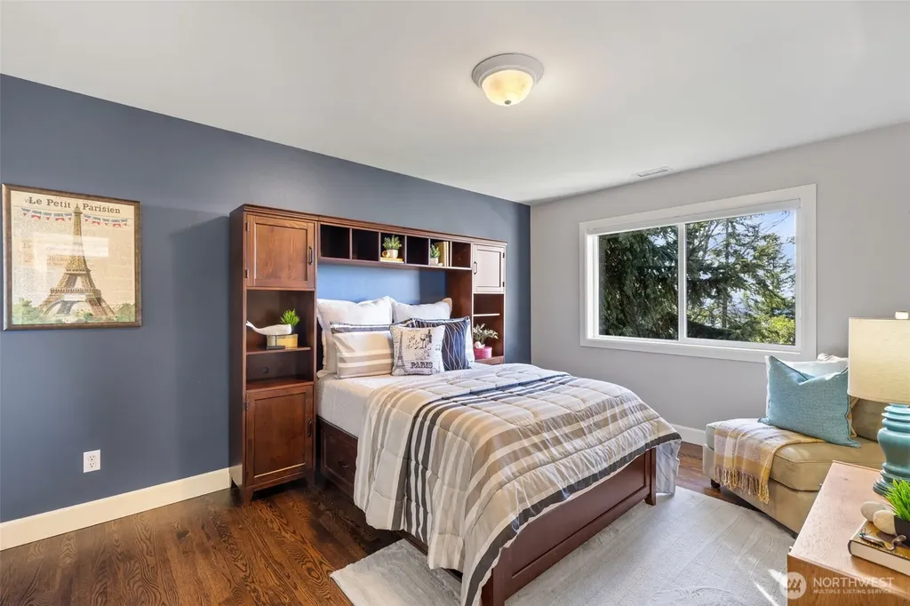 1915 205th Place NE Sammamish WA 98074
