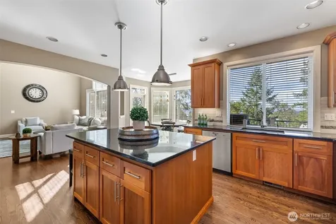 1915 205th Place NE Sammamish WA 98074