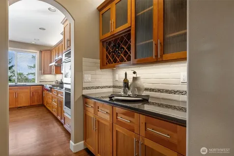 1915 205th Place NE Sammamish WA 98074