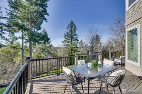 1915 205th Place NE Sammamish WA 98074