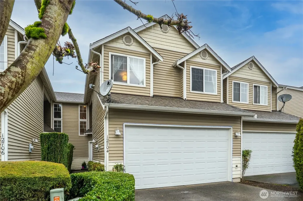 12704 64th Avenue E Puyallup WA 98373