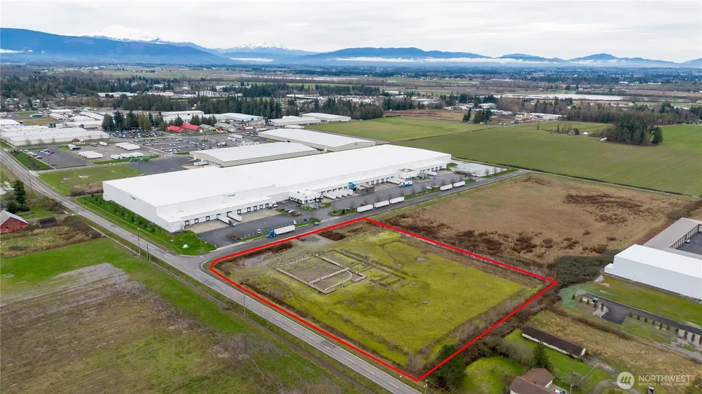 2263 W Main Street Lynden WA 98264