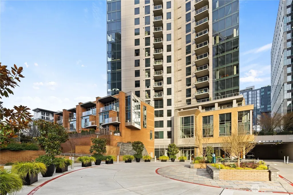10650 NE 9th Place Bellevue WA 98004