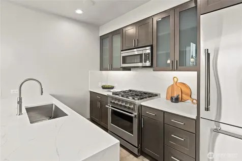 10650 NE 9th Place Bellevue WA 98004