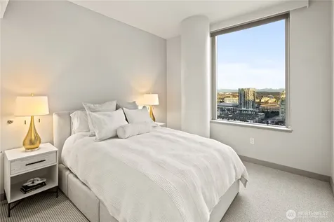 10650 NE 9th Place Bellevue WA 98004