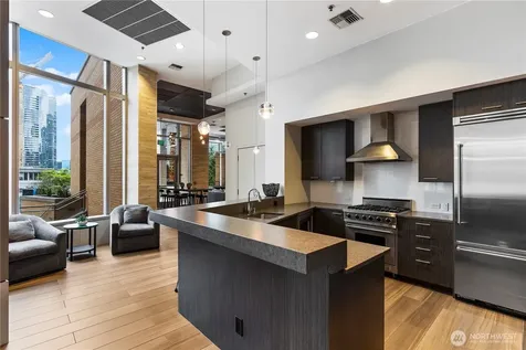10650 NE 9th Place Bellevue WA 98004