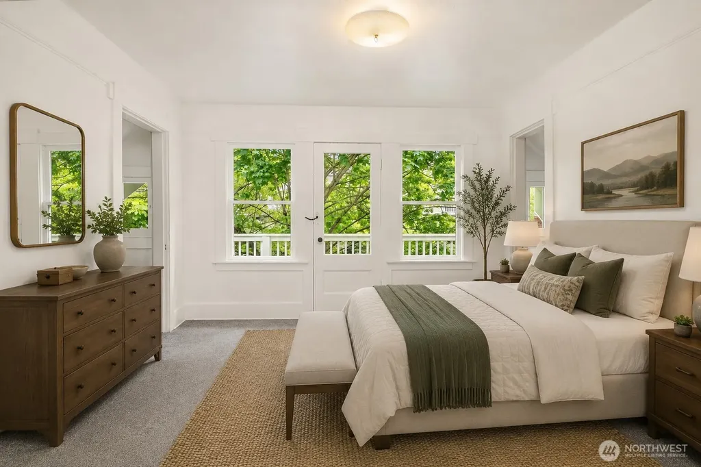2031 Eastlake Avenue E Seattle WA 98102