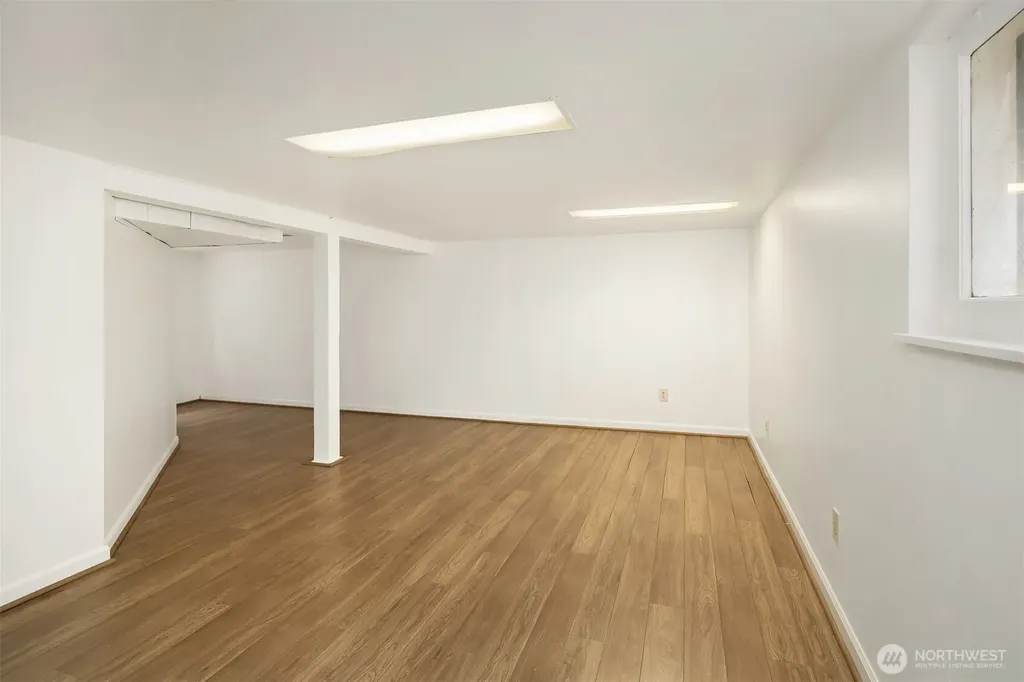 2031 Eastlake Avenue E Seattle WA 98102