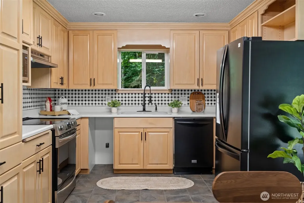 4562 SE Burley Olalla Road Olalla WA 98359