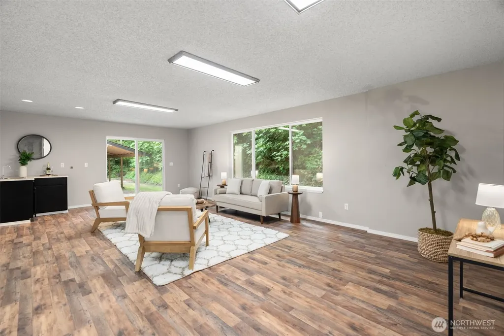 4562 SE Burley Olalla Road Olalla WA 98359