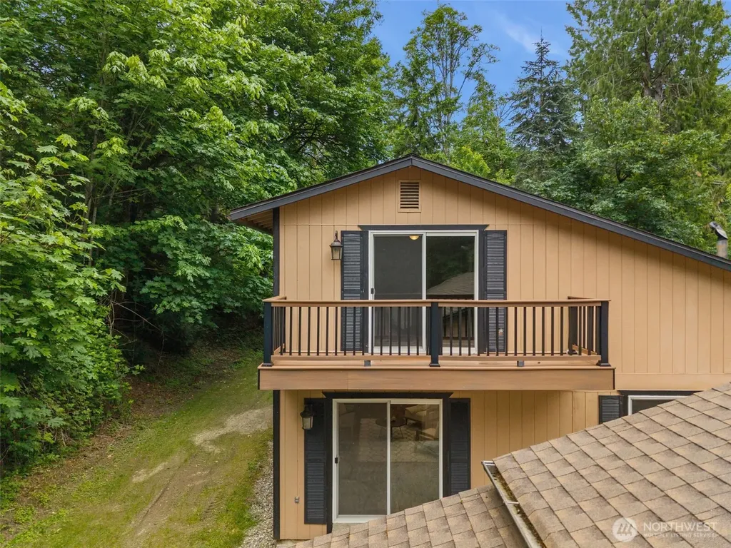 4562 SE Burley Olalla Road Olalla WA 98359