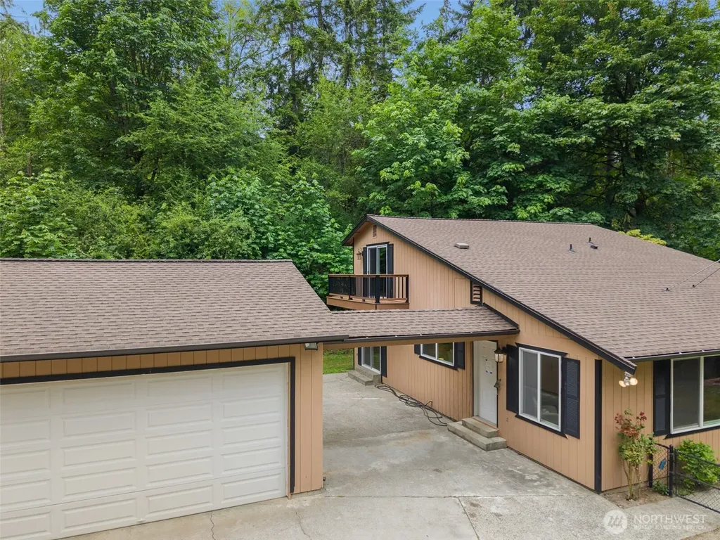 4562 SE Burley Olalla Road Olalla WA 98359