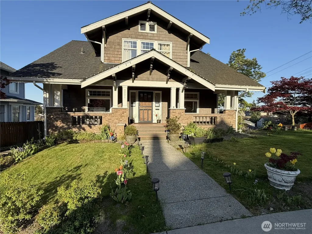 3231 Grand Avenue Everett WA 98201