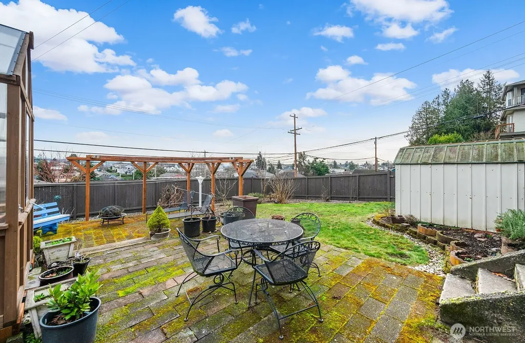 3231 Grand Avenue Everett WA 98201
