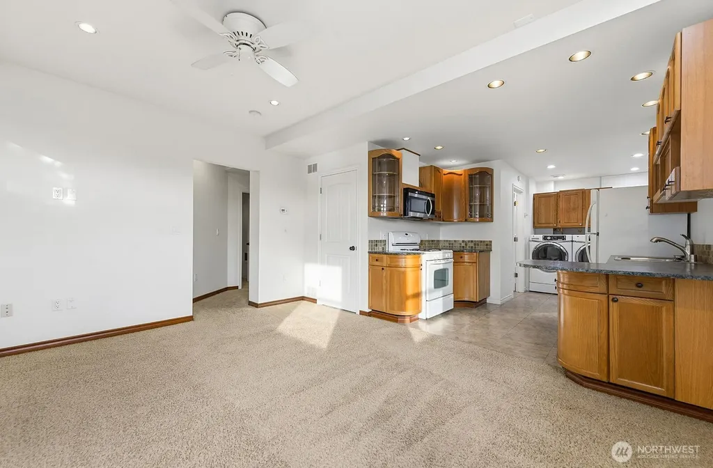 3231 Grand Avenue Everett WA 98201