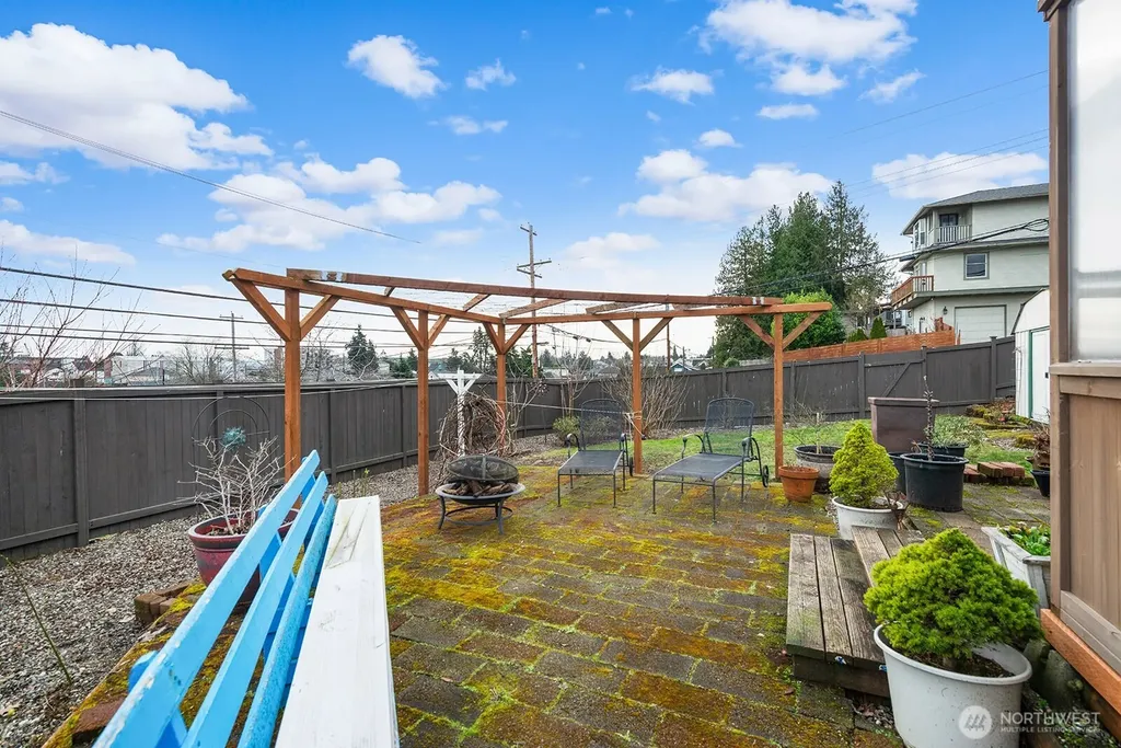 3231 Grand Avenue Everett WA 98201