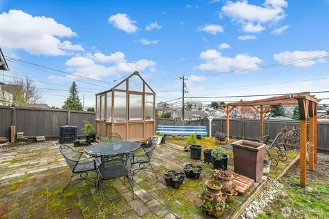 3231 Grand Avenue Everett WA 98201