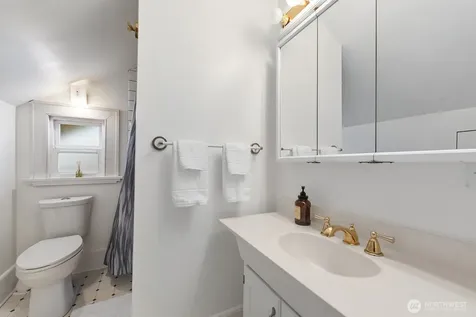 3231 Grand Avenue Everett WA 98201