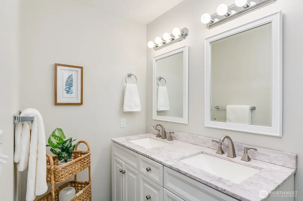 7821 196th Street SW Edmonds WA 98026