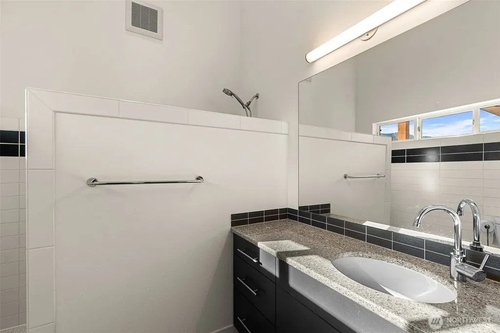 34 Steelhead Lane Dryden WA 98821