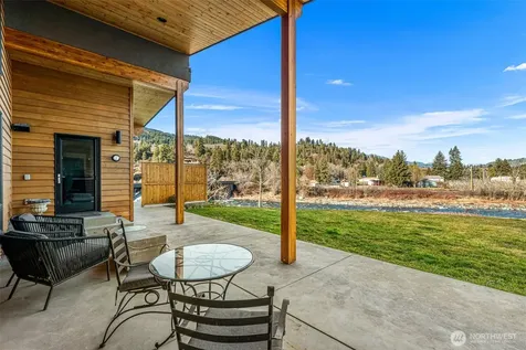 34 Steelhead Lane Dryden WA 98821