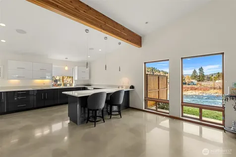 34 Steelhead Lane Dryden WA 98821