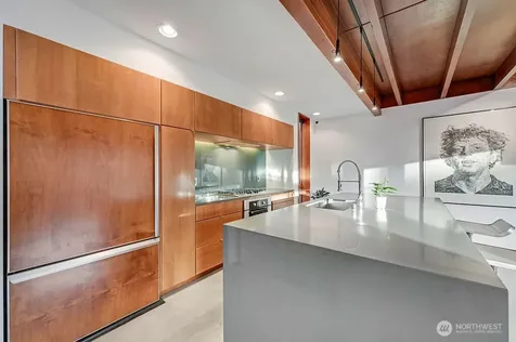 209 12th Ave E Seattle WA 98102