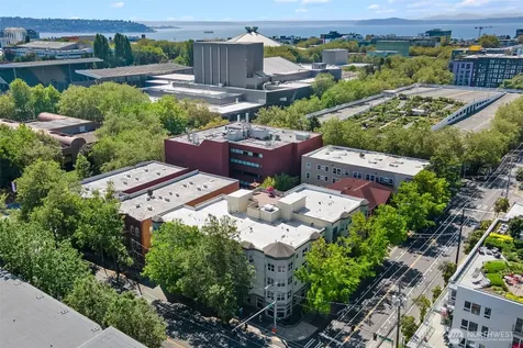 621 5 Avenue N Seattle WA 98109