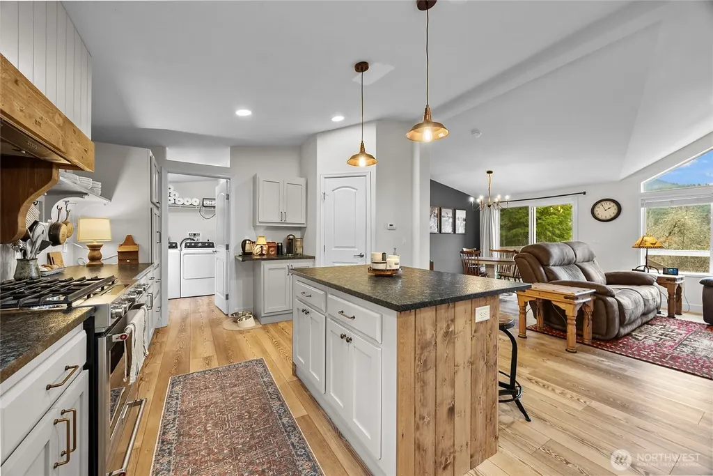 185 Wilderness Drive Randle WA 98377
