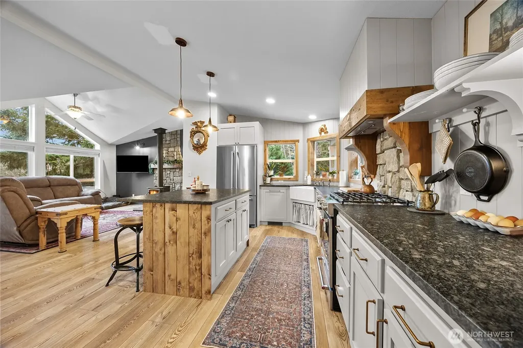 185 Wilderness Drive Randle WA 98377