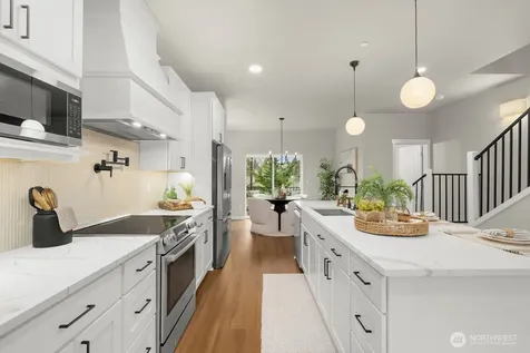 16823 Alder Way Lynnwood WA 98037