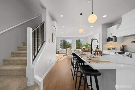 16823 Alder Way Lynnwood WA 98037