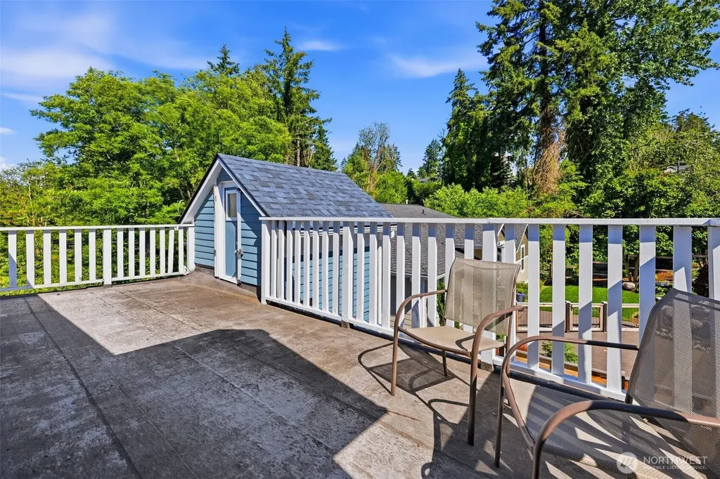 303 Puyallup Street Steilacoom WA 98388