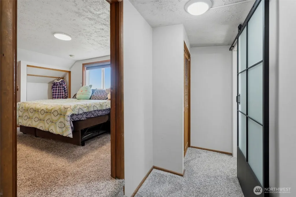 303 Puyallup Street Steilacoom WA 98388