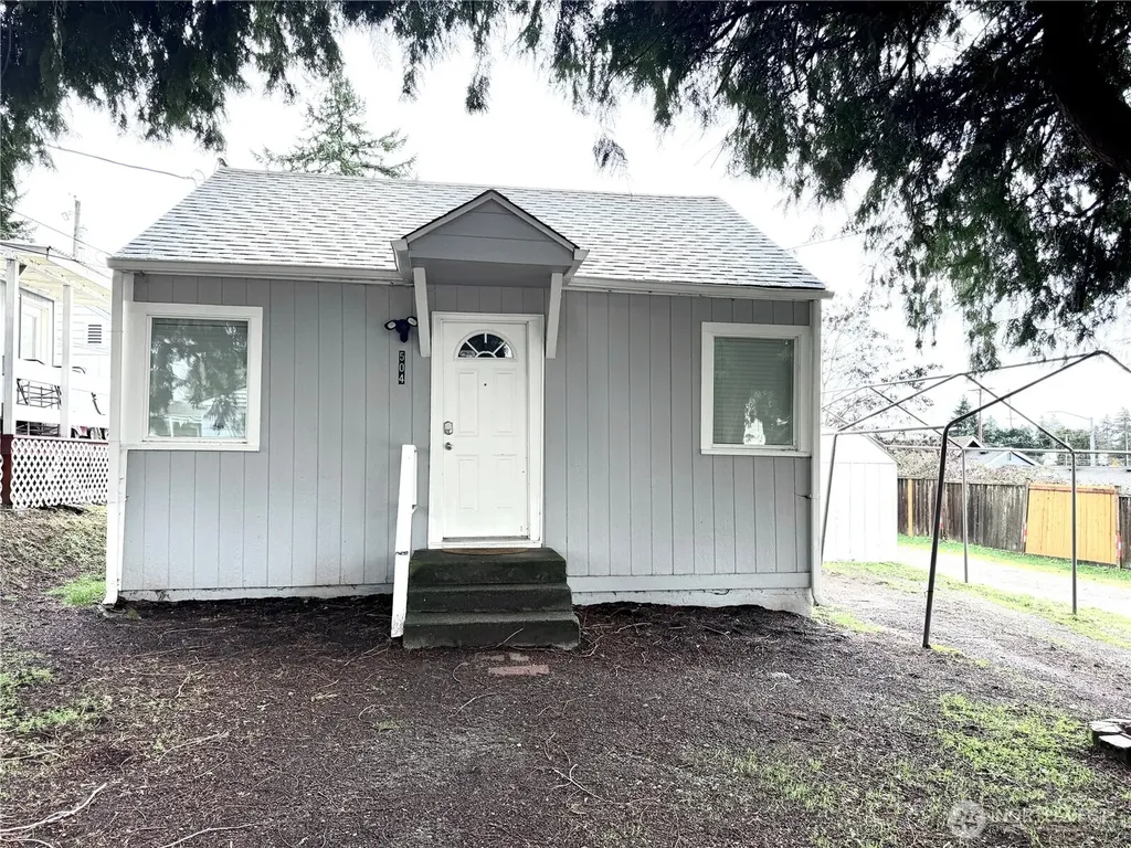 504 107th Street S Tacoma WA 98444