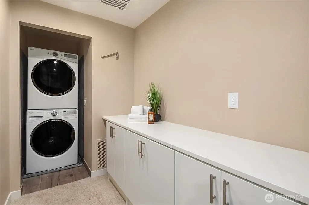 6363 Lake Washington Boulevard NE Kirkland WA 98033