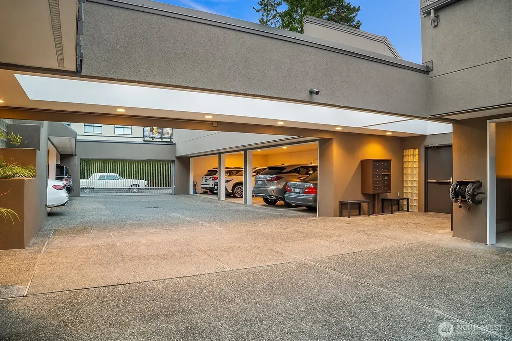 6363 Lake Washington Boulevard NE Kirkland WA 98033