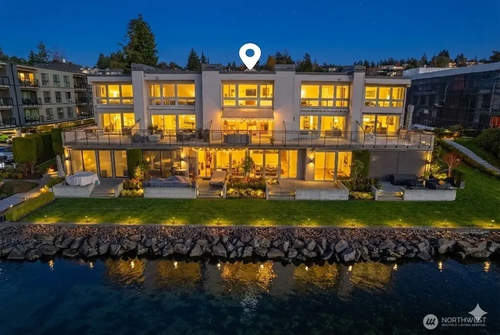 6363 Lake Washington Boulevard NE Kirkland WA 98033