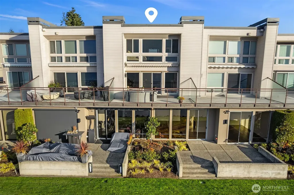 6363 Lake Washington Boulevard NE Kirkland WA 98033