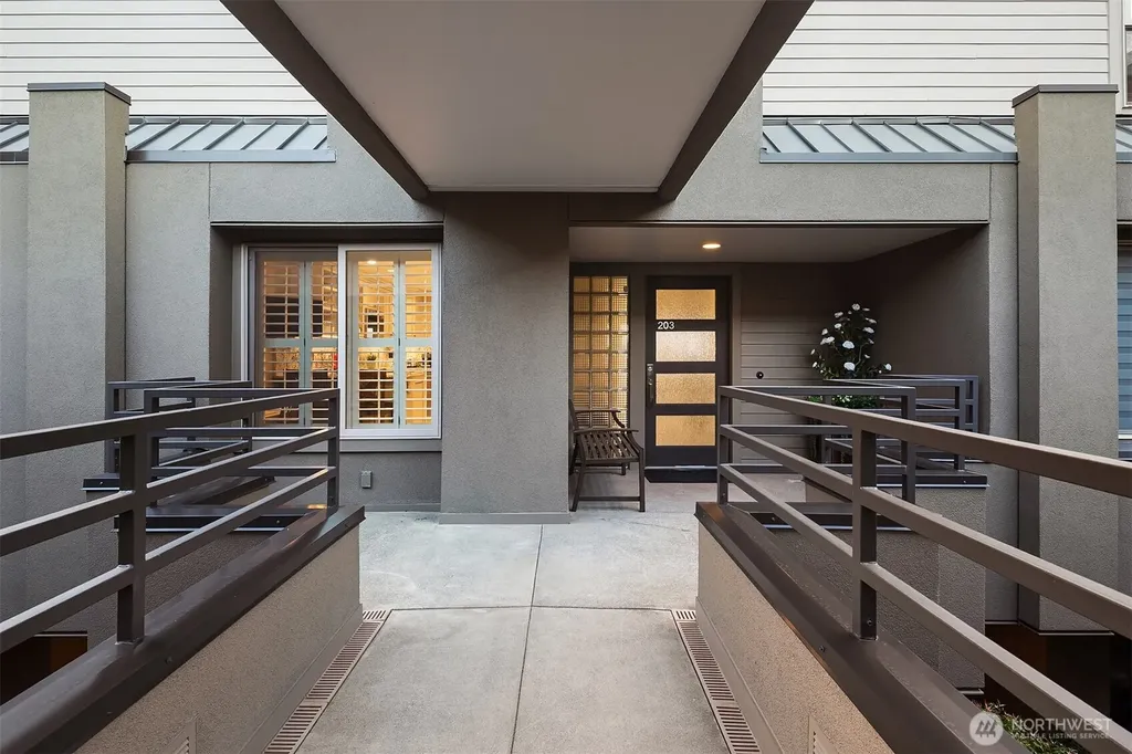 6363 Lake Washington Boulevard NE Kirkland WA 98033